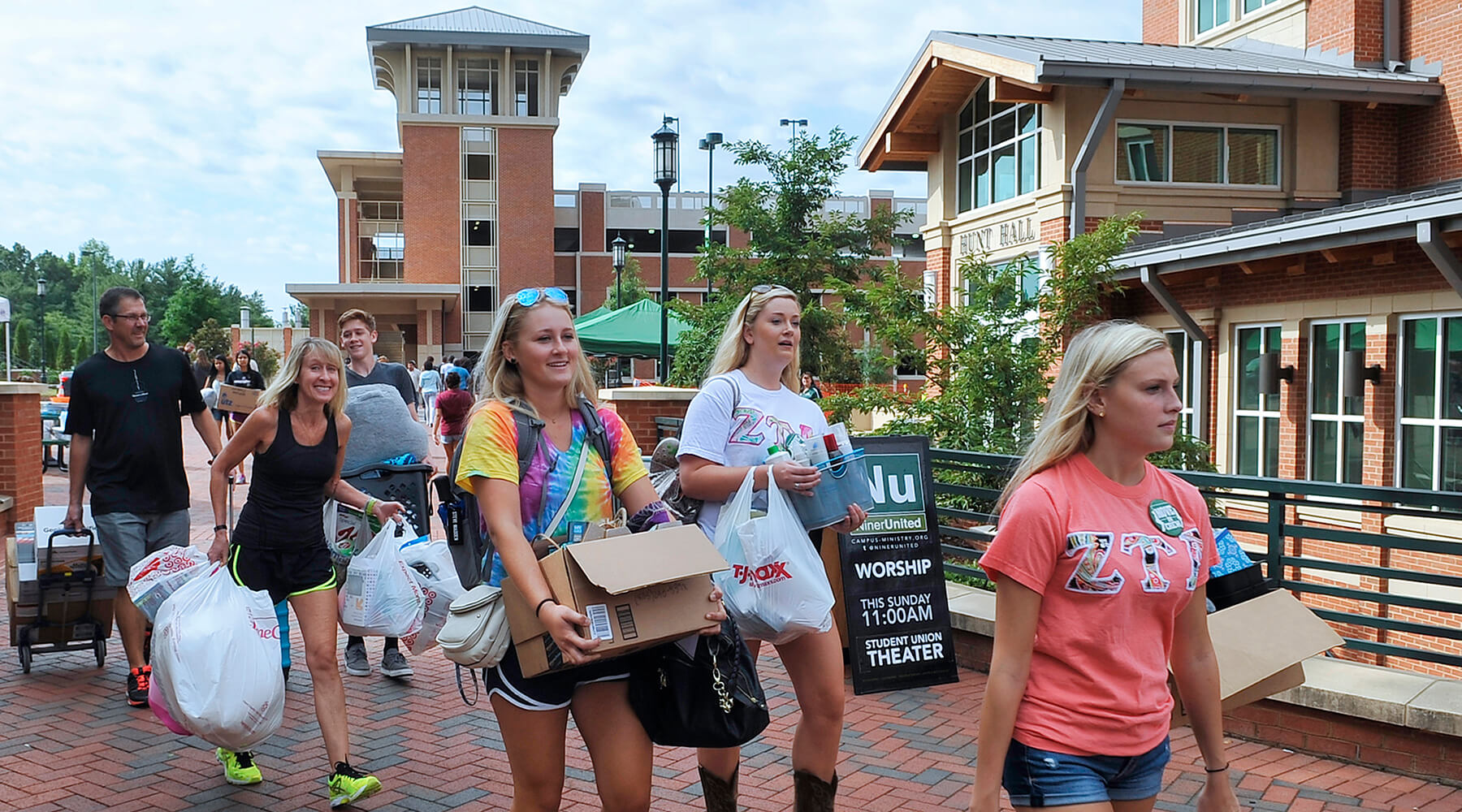 move in day at UNC Charlotte